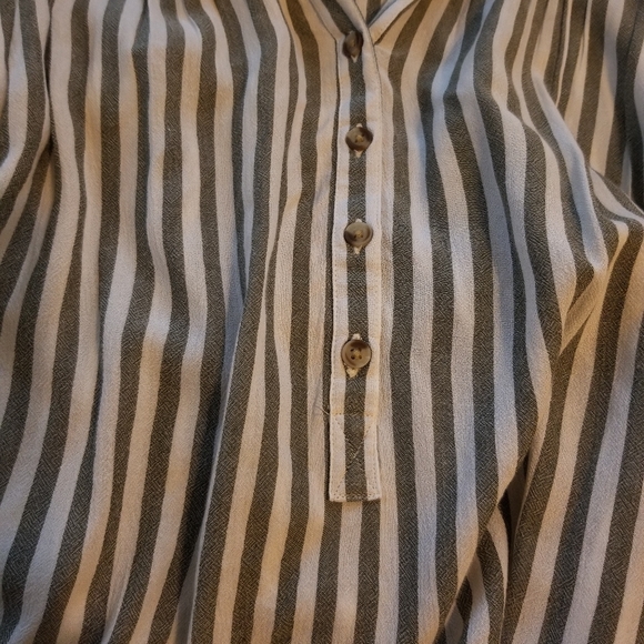 Time and true, XXL, green and white, button up, - Picture 2 of 3